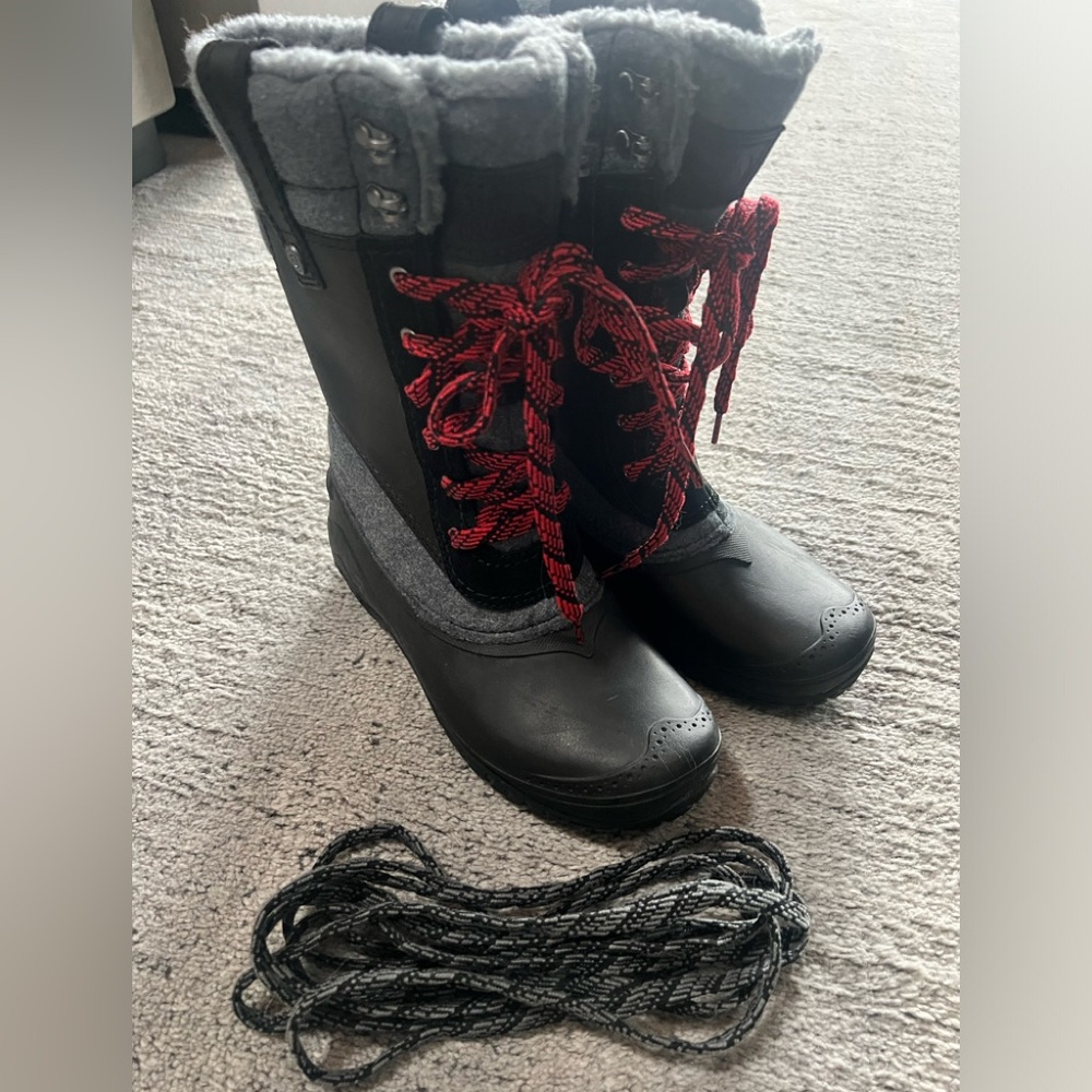 Women’s North Face Shallista Mid Waterproof Boots